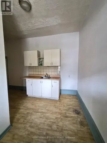 604-606 Somerset Street West Ottawa ON K1R 5K2
