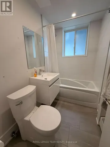 579 Tweedsmuir Avenue Ottawa ON K1Z 5P4