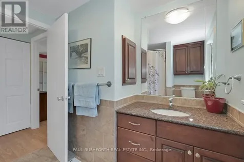 25 Seabrooke Drive Ottawa ON K2L 2H8