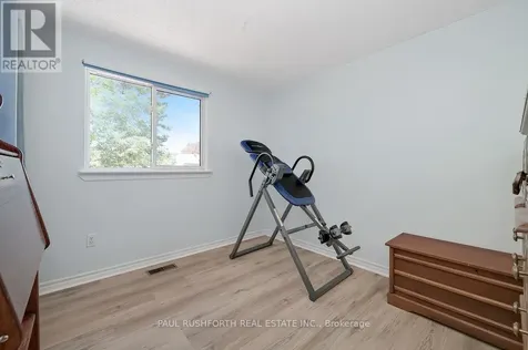 25 Seabrooke Drive Ottawa ON K2L 2H8