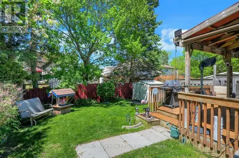 25 Seabrooke Drive Ottawa ON K2L 2H8