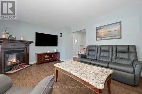 25 Seabrooke Drive Ottawa ON K2L 2H8