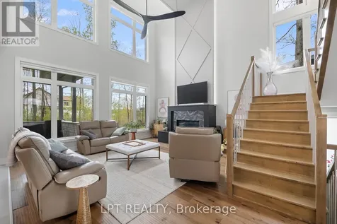 589 Shoreway Drive Ottawa ON K4P 0G3