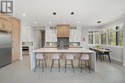 589 Shoreway Drive Ottawa ON K4P 0G3