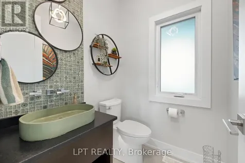 589 Shoreway Drive Ottawa ON K4P 0G3