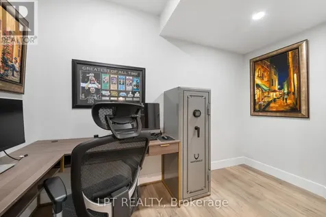 589 Shoreway Drive Ottawa ON K4P 0G3