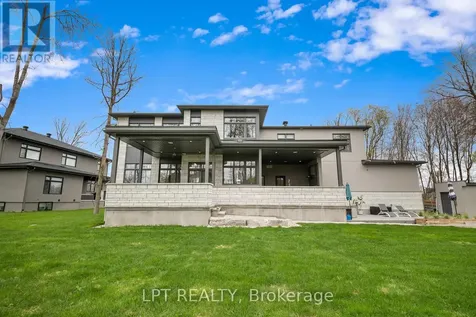 589 Shoreway Drive Ottawa ON K4P 0G3