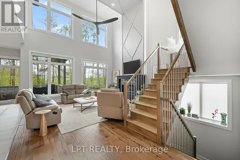 589 Shoreway Drive Ottawa ON K4P 0G3
