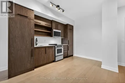 560 Rideau Street Ottawa ON K1N 0G3