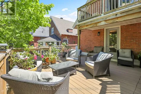 267 Stewart Street North Ottawa ON K1N 6K3