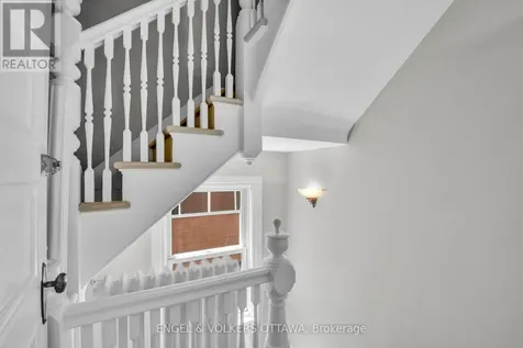 267 Stewart Street North Ottawa ON K1N 6K3