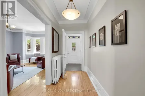 267 Stewart Street North Ottawa ON K1N 6K3