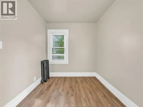 669 Park Street West Windsor ON N9A 5V7
