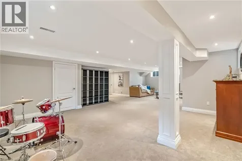 265 Goutouski Crescent Milton ON L9T 7B4