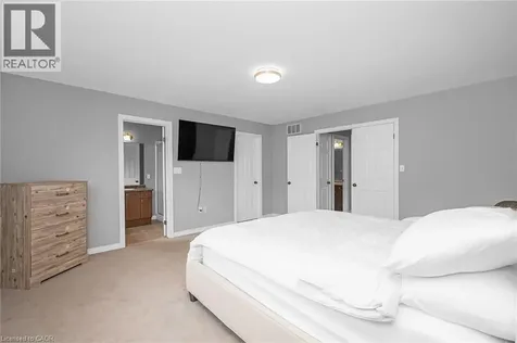 23 Bellflower Boulevard Hamilton ON L0R 1P0