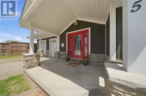 5 Echo Villa Avenue Brantford ON N3S 6X8