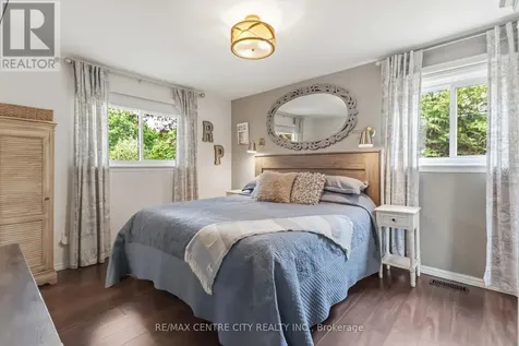 70 Brentwood Crescent London North (north J) ON N6G 1X2