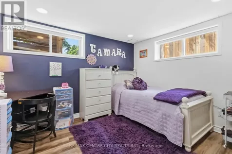 70 Brentwood Crescent London North (north J) ON N6G 1X2