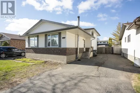 287 County Boulevard Thunder Bay ON P7A 7M9