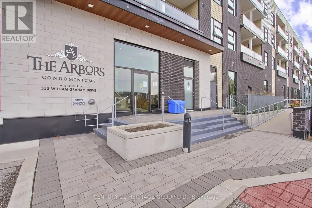555 William Graham Drive Aurora ON L4G 7C4