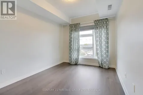 555 William Graham Drive Aurora ON L4G 7C4