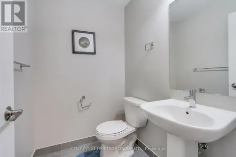 555 William Graham Drive Aurora ON L4G 7C4