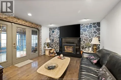 1670 Campbell Avenue Windsor ON N9B 2K6