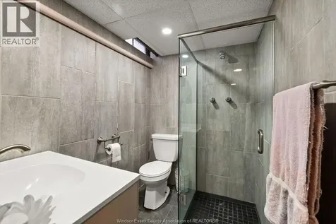 1670 Campbell Avenue Windsor ON N9B 2K6
