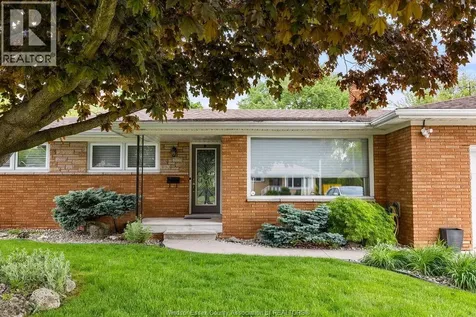 1670 Campbell Avenue Windsor ON N9B 2K6