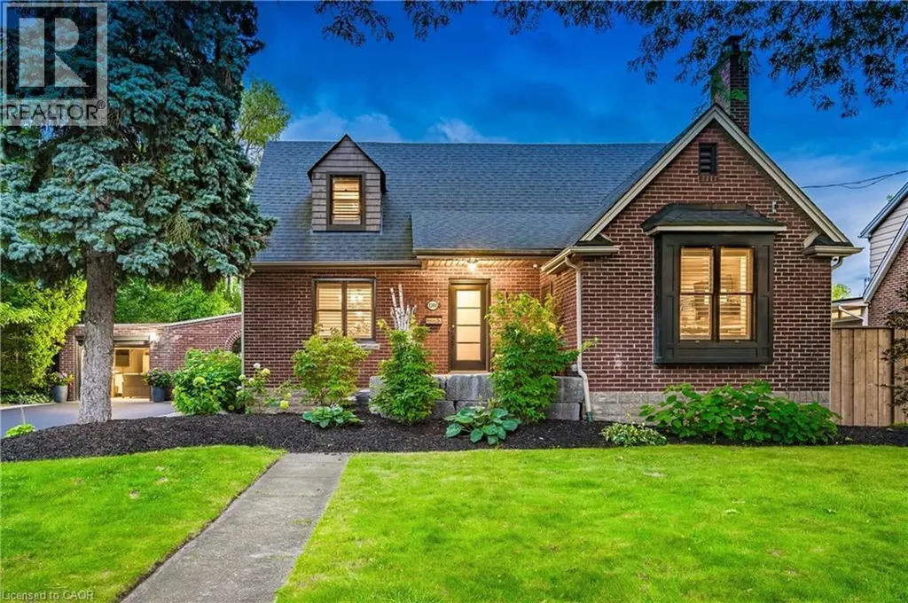 1390 Halifax Place Burlington ON L7S 1J6