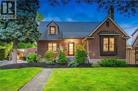1390 Halifax Place Burlington ON L7S 1J6