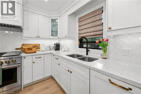 1390 Halifax Place Burlington ON L7S 1J6