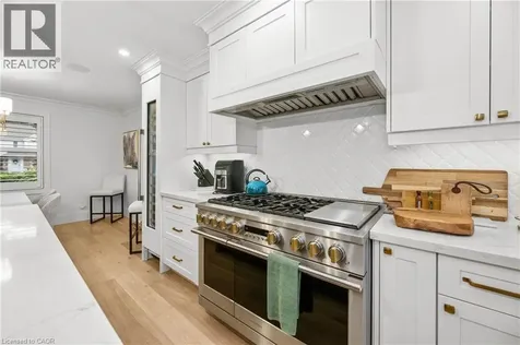 1390 Halifax Place Burlington ON L7S 1J6