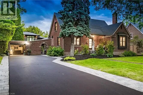 1390 Halifax Place Burlington ON L7S 1J6