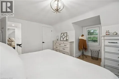 1390 Halifax Place Burlington ON L7S 1J6