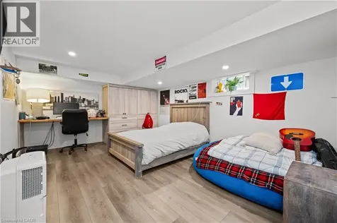 1390 Halifax Place Burlington ON L7S 1J6