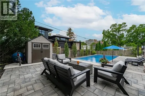 1390 Halifax Place Burlington ON L7S 1J6