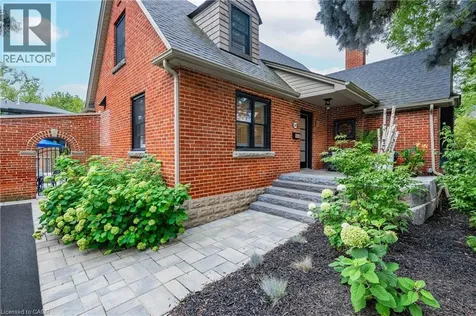 1390 Halifax Place Burlington ON L7S 1J6