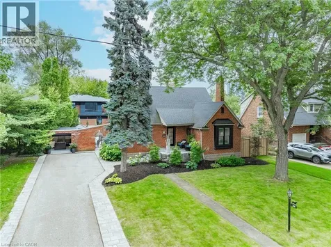 1390 Halifax Place Burlington ON L7S 1J6