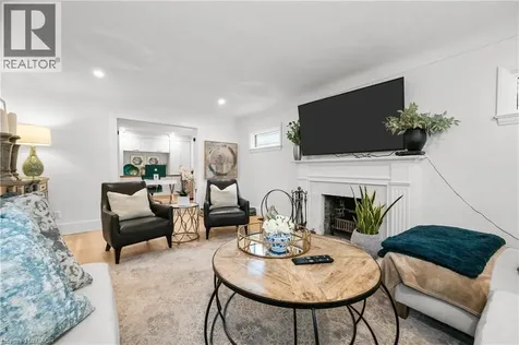 1390 Halifax Place Burlington ON L7S 1J6