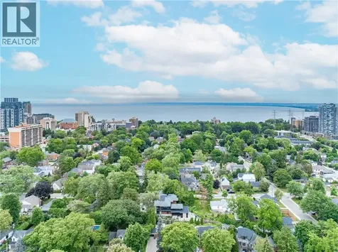 1390 Halifax Place Burlington ON L7S 1J6