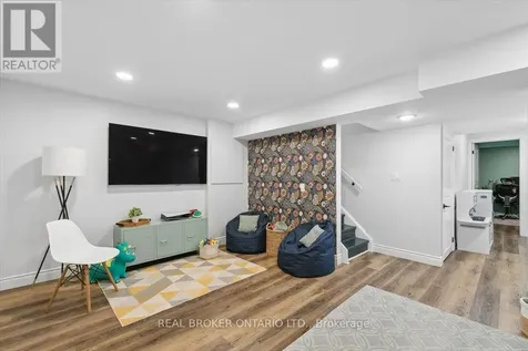 180 Highland Crescent Kitchener ON N2M 5K5