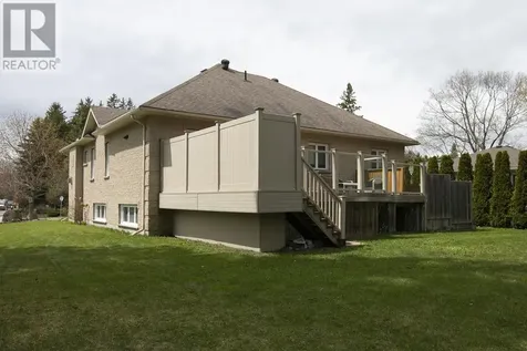 4 Parkdale Drive Sault Ste. Marie ON P6A 5P8