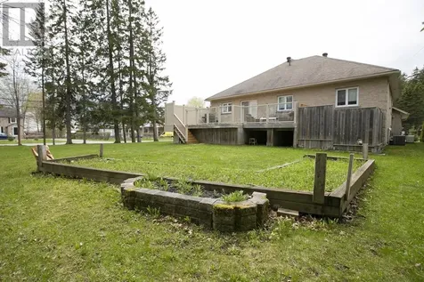 4 Parkdale Drive Sault Ste. Marie ON P6A 5P8