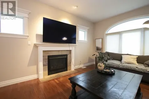 4 Parkdale Drive Sault Ste. Marie ON P6A 5P8