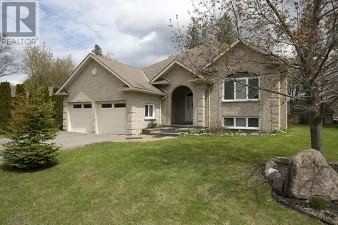 4 Parkdale Drive Sault Ste. Marie ON P6A 5P8