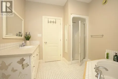 4 Parkdale Drive Sault Ste. Marie ON P6A 5P8