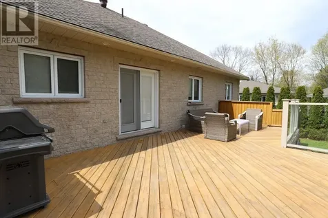 4 Parkdale Drive Sault Ste. Marie ON P6A 5P8