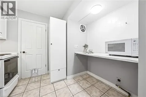301 Parkwood Crescent Hamilton ON L8V 5B5