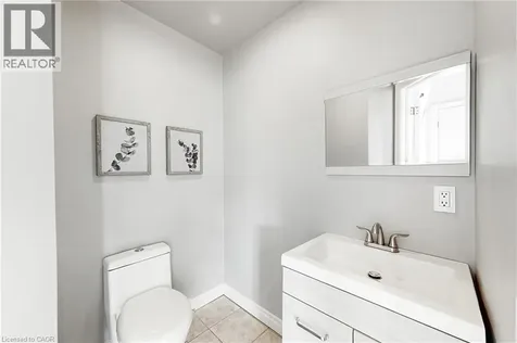 301 Parkwood Crescent Hamilton ON L8V 5B5